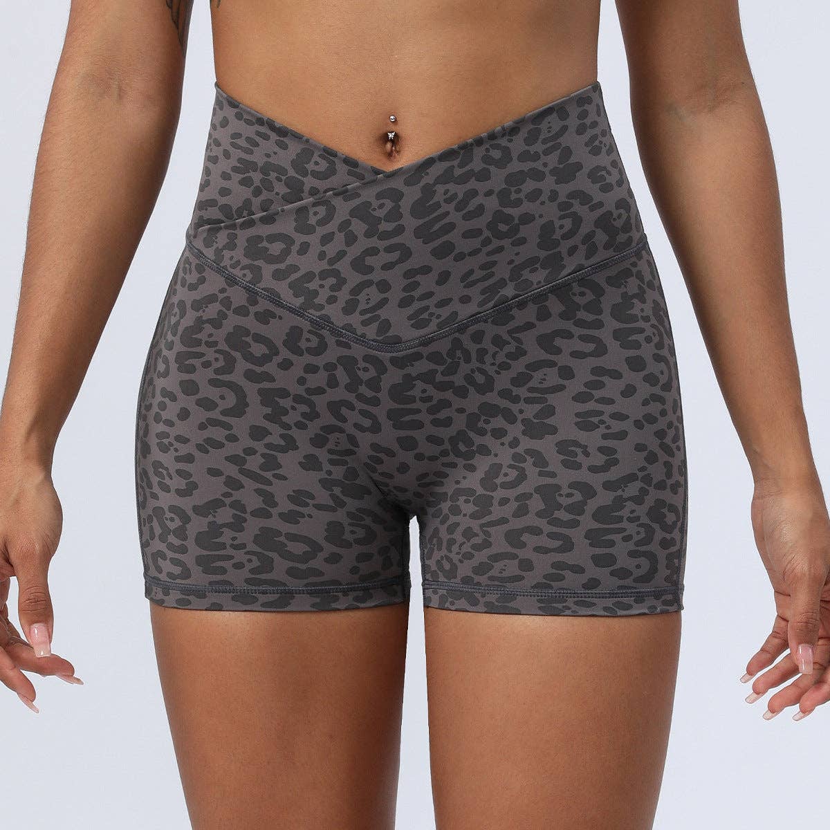 WONDERXFANS - Wholesale Korte sportbroek - Dames - Bil-verhogende yogashorts met luipaardprint4
