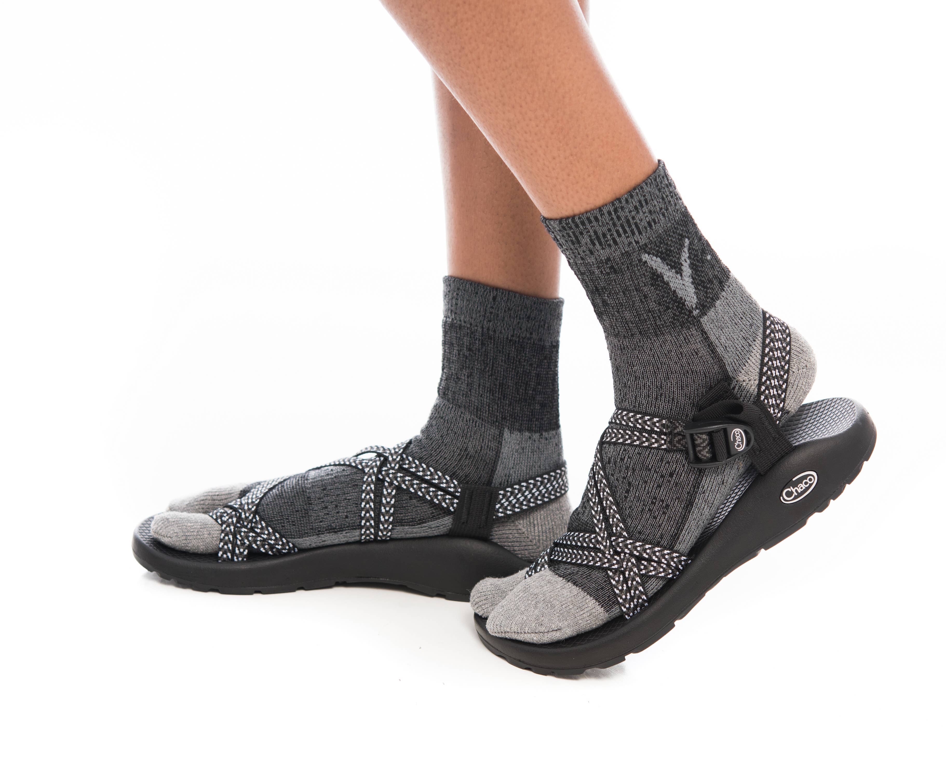 V-Toe Socks, Inc - Vente Chaussettes – unisexe - Chaussettes Tabi en laine gris anthracite à bout fendu Chaco Randonnée Casual