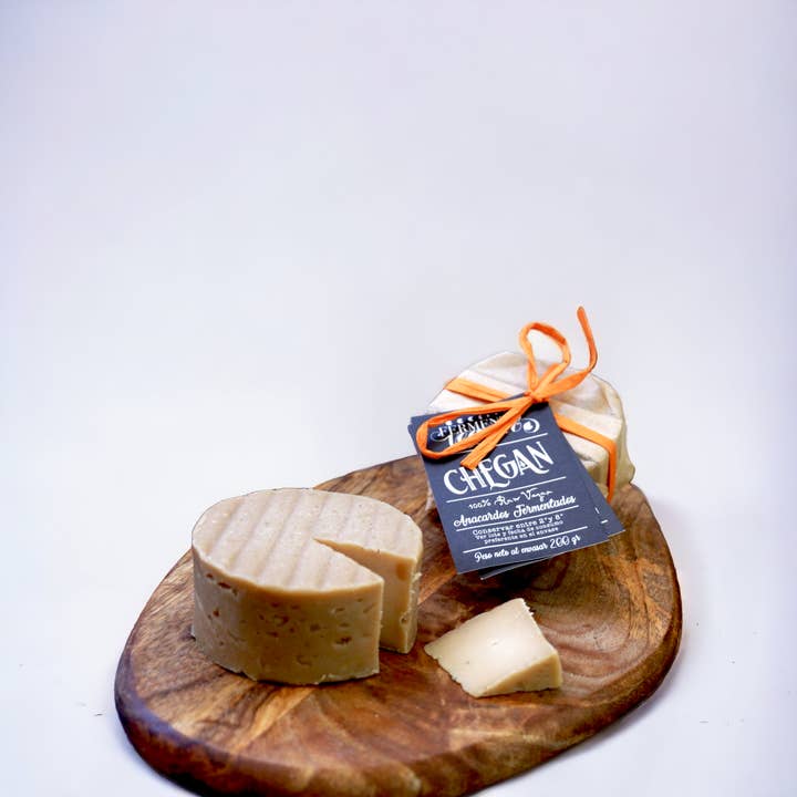 Fermento Vegano - Wholesale Cheese - Chegan - Semi-cured vegan cheese - original1