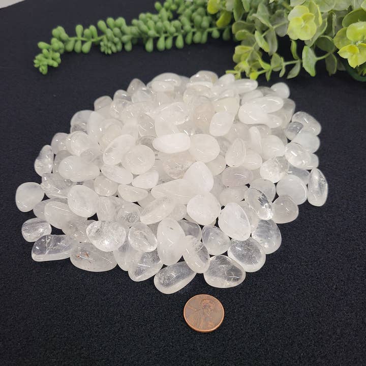 Meraki Gemstones – Engroshandel Spirituelle sten og krystaller – Klar kvarts tumlet sten (0,5 kg/1,1 lbs) 20-25 mm2