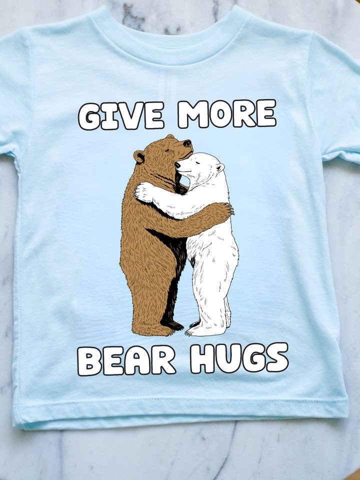 Câlins d'ours | T-shirt graphique pour enfants pour la vente par Ambitious Kids