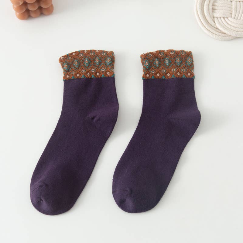 Tourtiwi – Engroshandel Strømper - Dame – Kvinders retro farveblokkerede blomstrede enkle mellemstrømper1