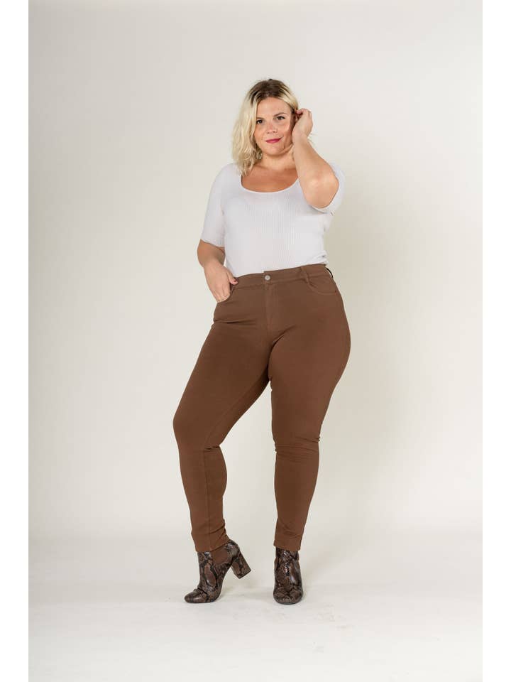 Nina Carter - Wholesale Fashion Leggings - Women's - Curve plus size stretch Legging/Jegging with Zip A00513