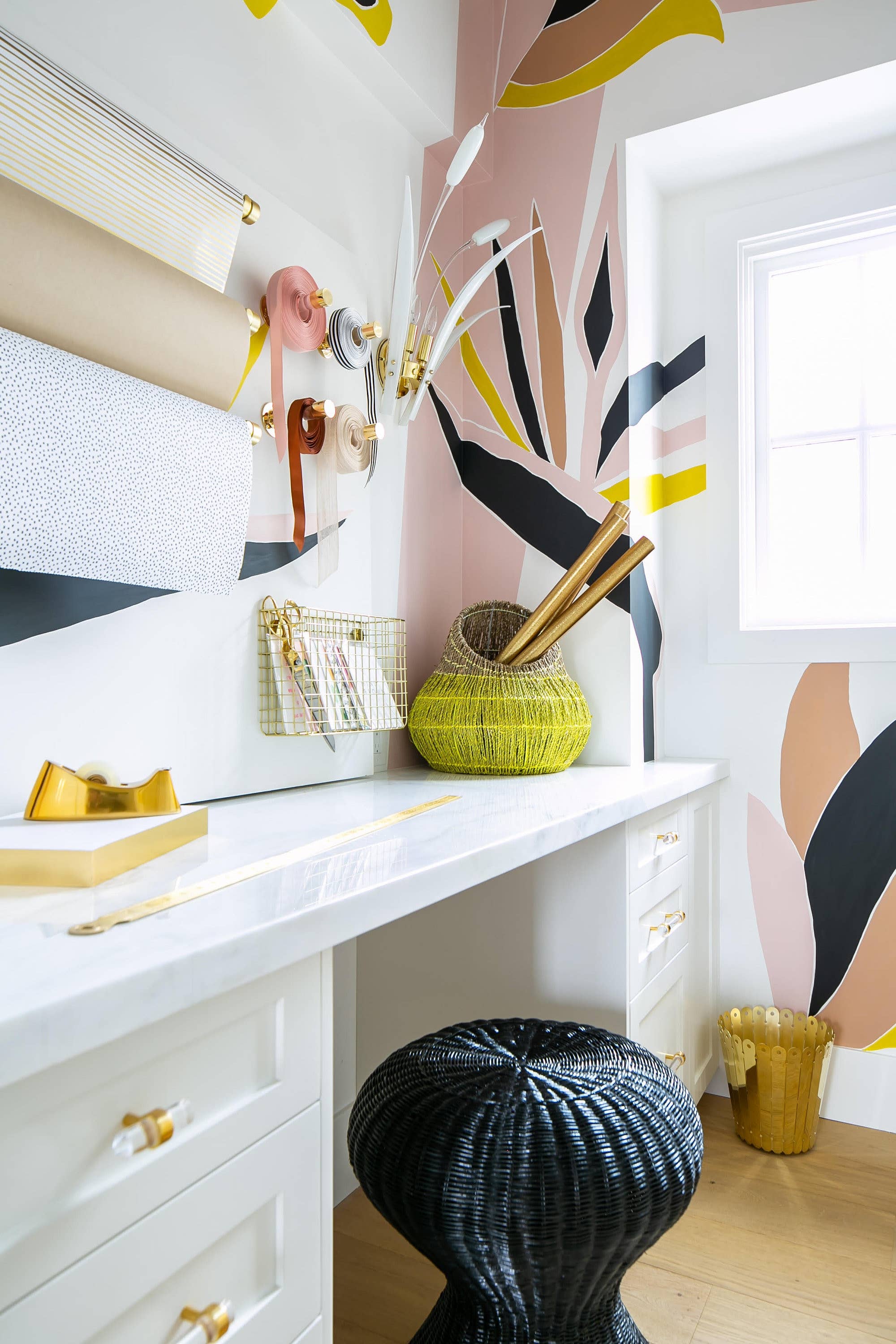 LuxHoldups - Wholesale Wall Hook - Luxholdups Lucite & Brass Valet Hook Wall Organizer9