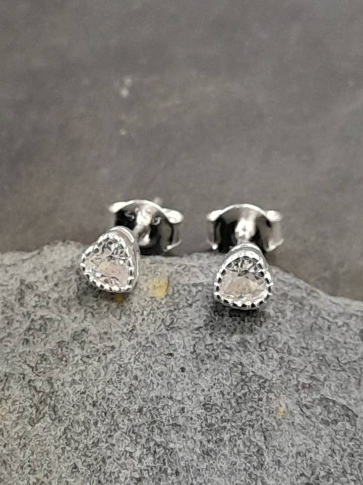 SS746B - 4MM HEART CZ STUD for wholesale by Bluelily925silver