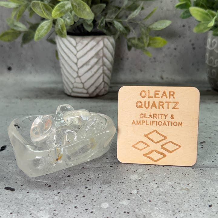 Carte d'information en cristal avec bois - Quartz clair pour la vente par Blaze Design Co.