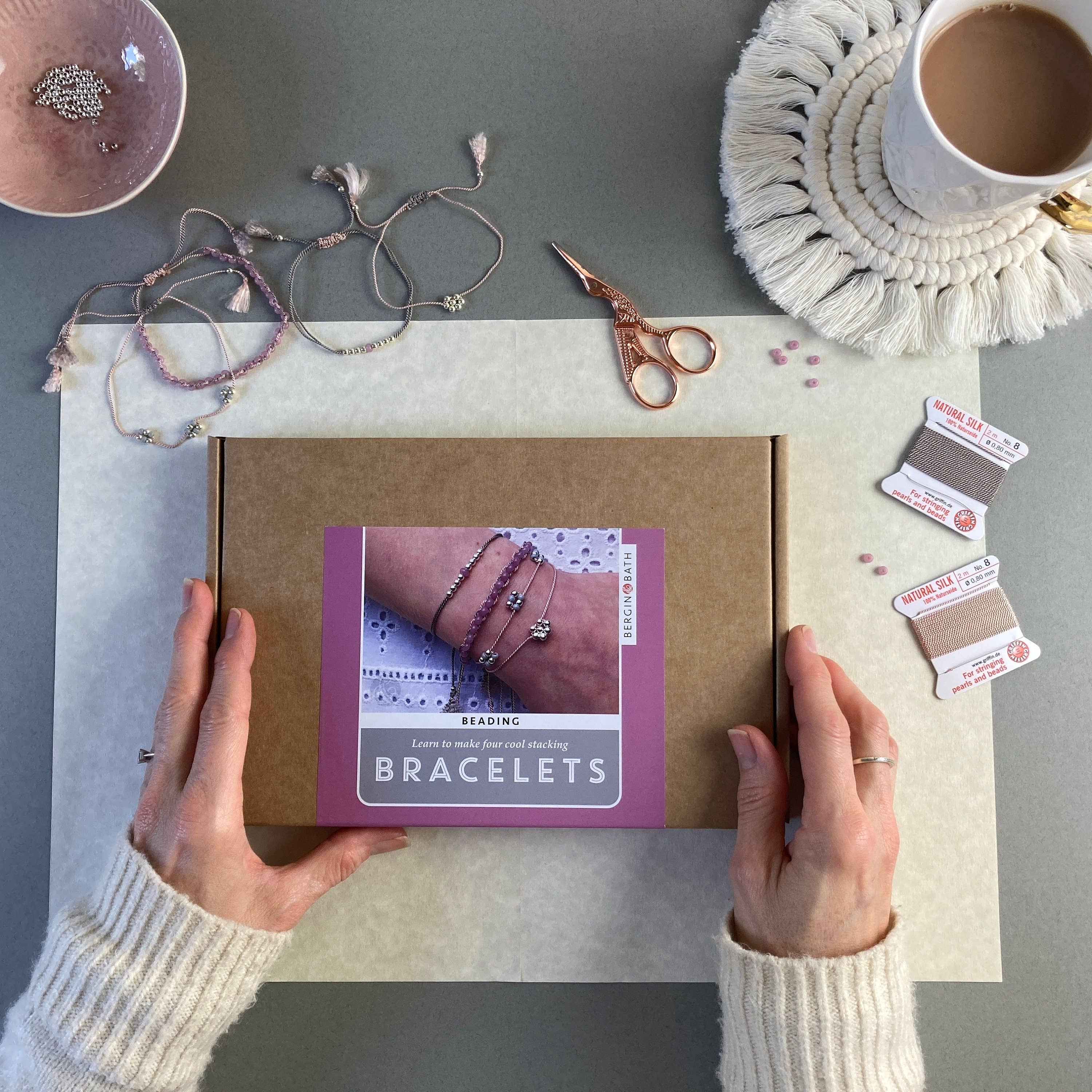 Bergin & Bath - Vendita all'ingrosso Gioielli fai da te - Bambini - Kit bracciali con perline, colore: argento. Kit per la creazione di gioielli7