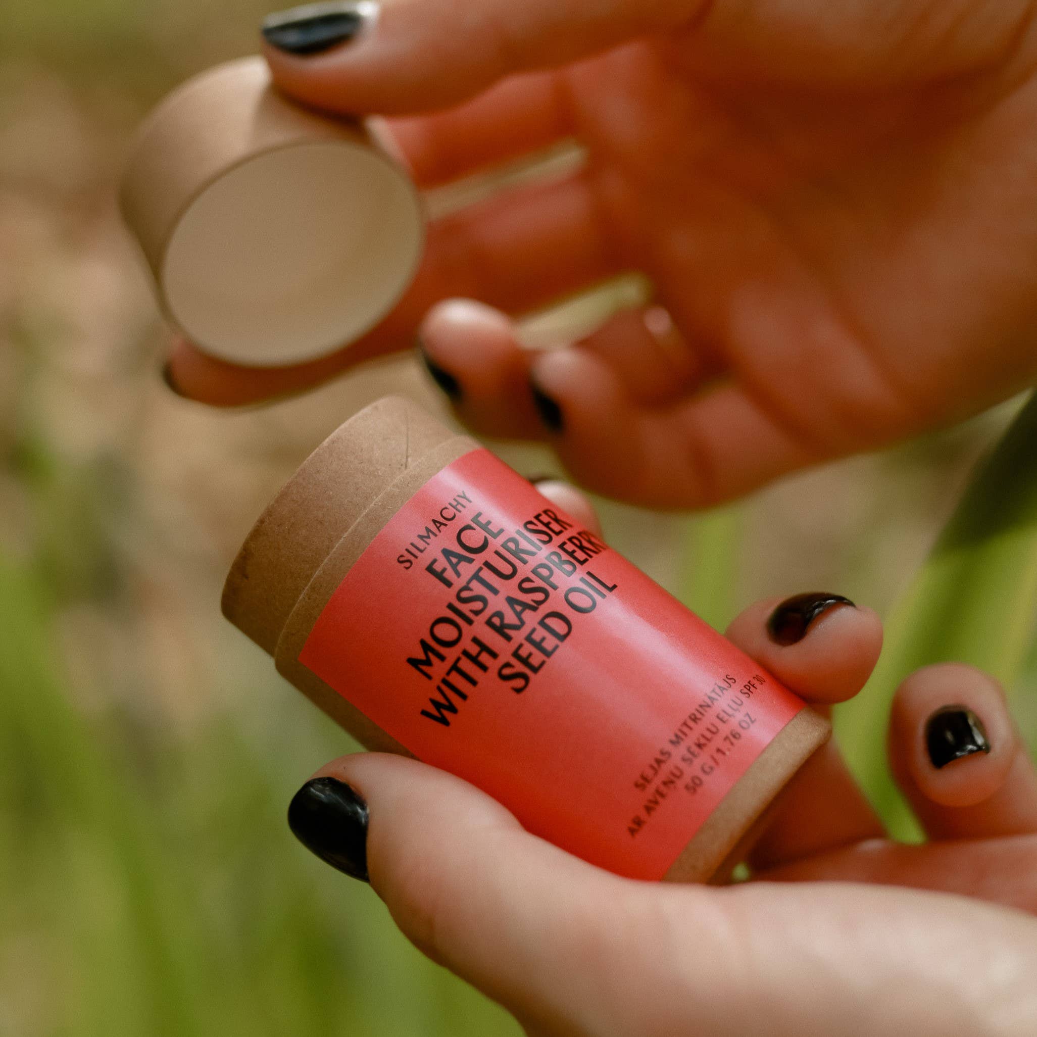 SILMACHY cosmetics - Wholesale Sunscreen - SPF 30 Raspberry Moisturiser - UVA/UVB Protection1