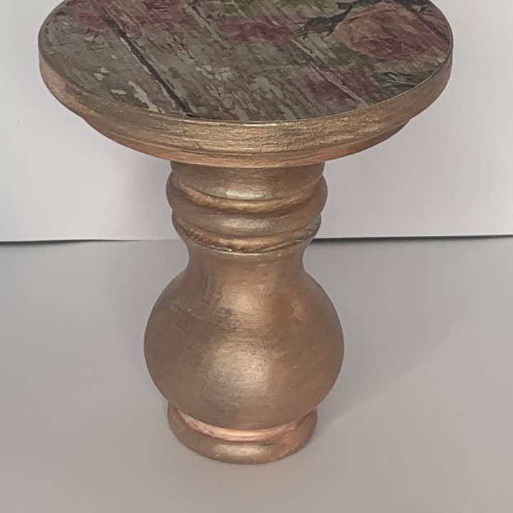 pedestal pequeño rosa vintage para venta al por mayor de Petite Pedestals