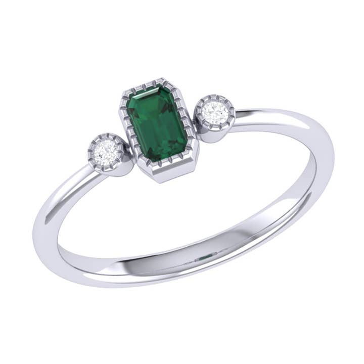 Bague émeraude taille émeraude et pierre de naissance diamant en or blanc 14 carats pour la vente par LuvMyJewelry (LMJ)
