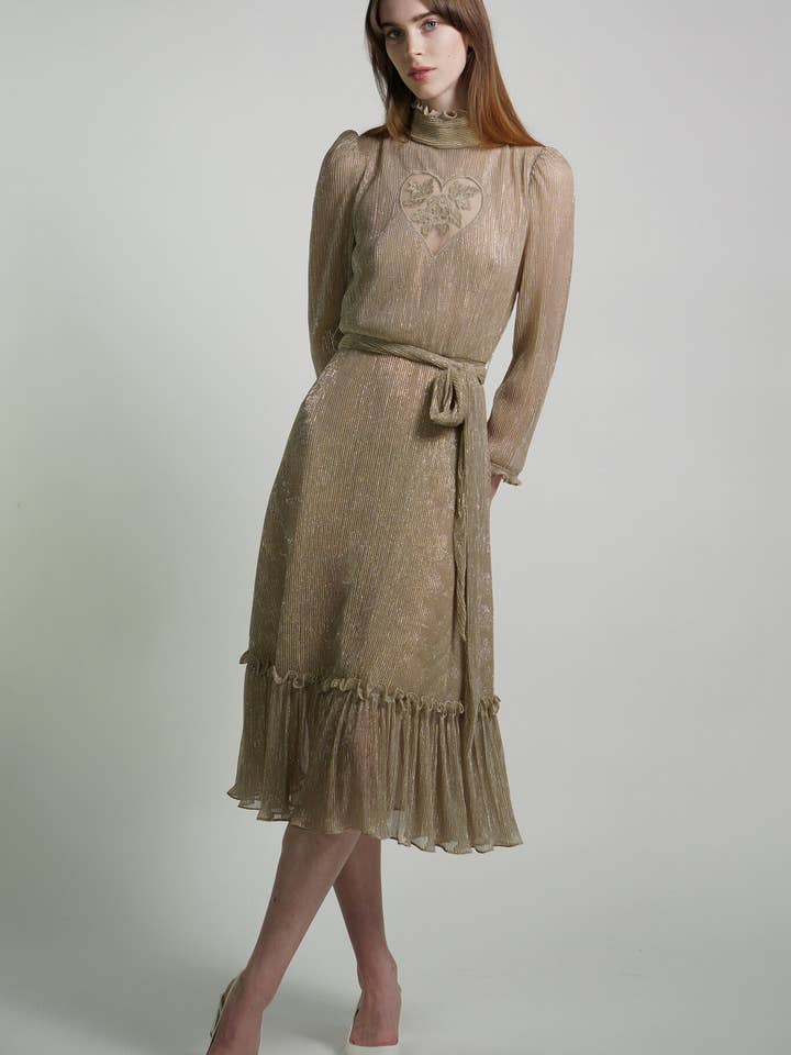 Leuchtend-goldenes „Sirsna“-Kleid für den Großhandel von Kristinit