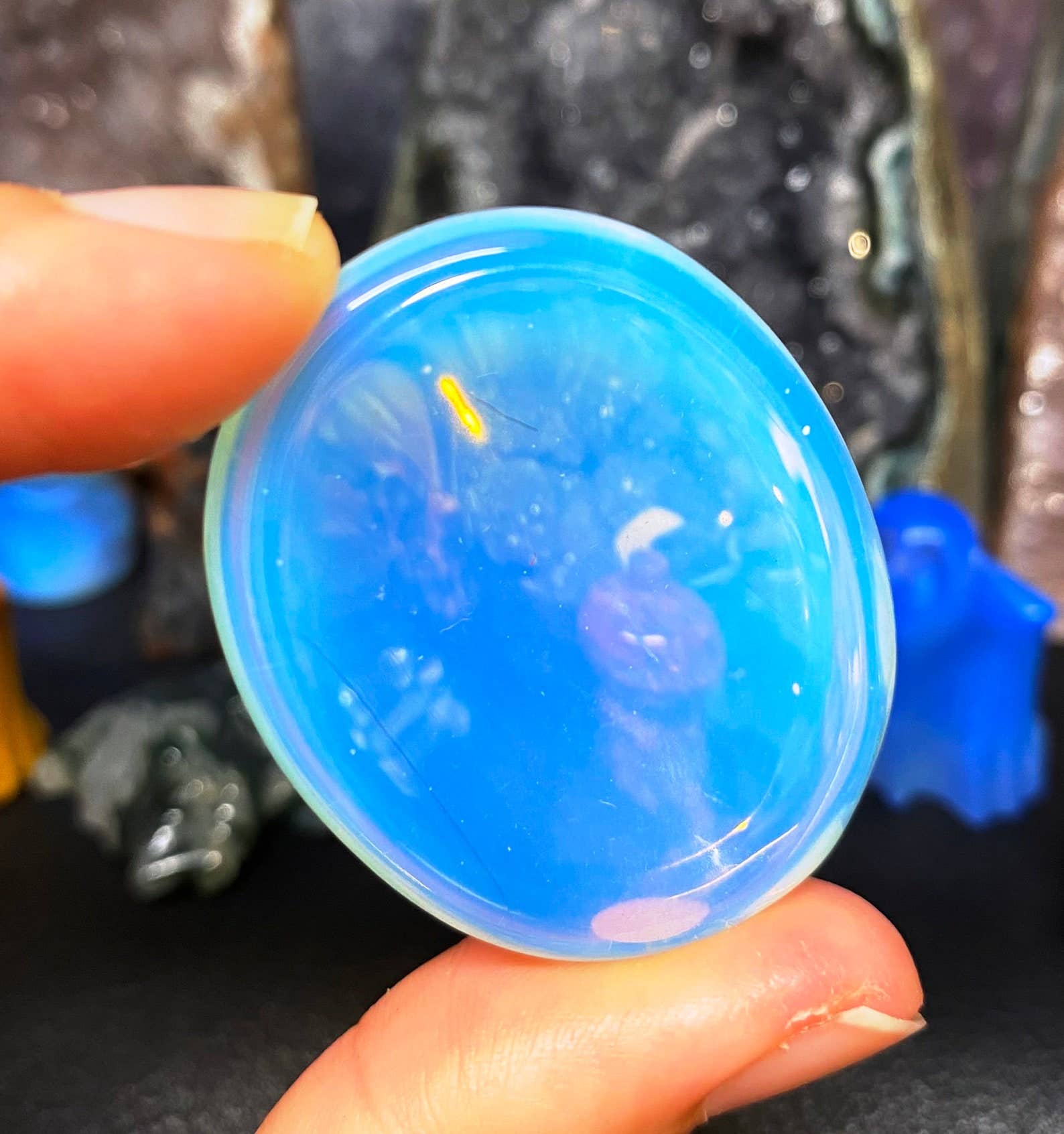 Elf Kendal Hippies – Pedra/cristal espiritual por atacado – Pedra de preocupação de cristal, pedra de polegar de cristal, gema calmante por Elf13