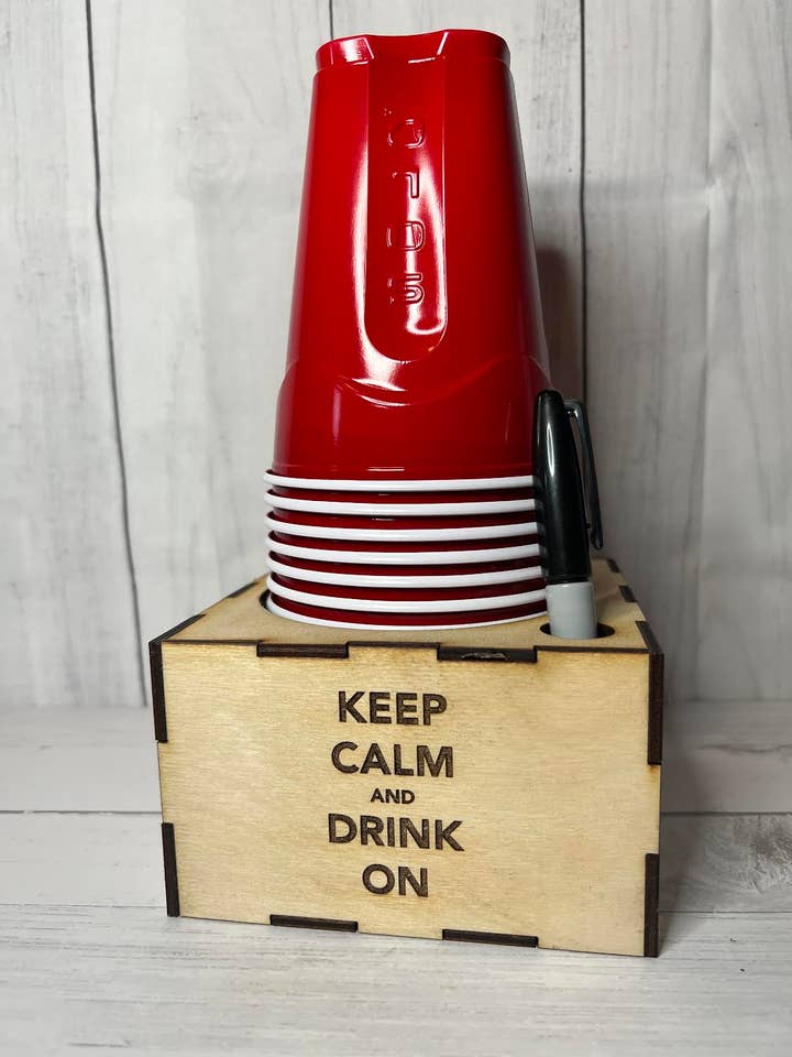 Solo Cup Holder | Hold roen & Camp On for engroshandel hos M&H Custom Crafts, Gifts, & Designs