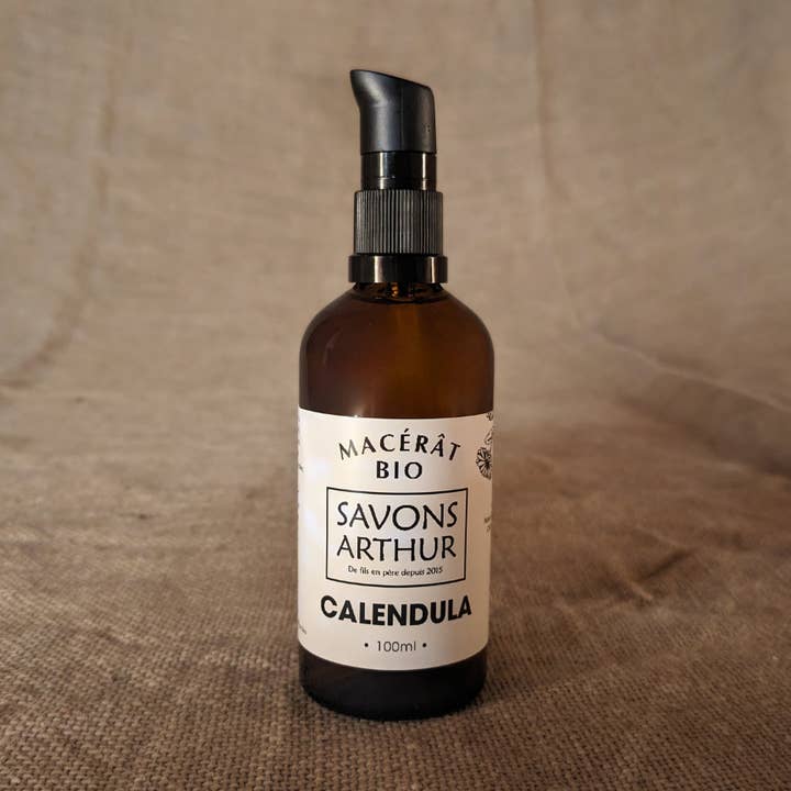 Organic Calendula Oil Macerate for wholesale by Savons Arthur