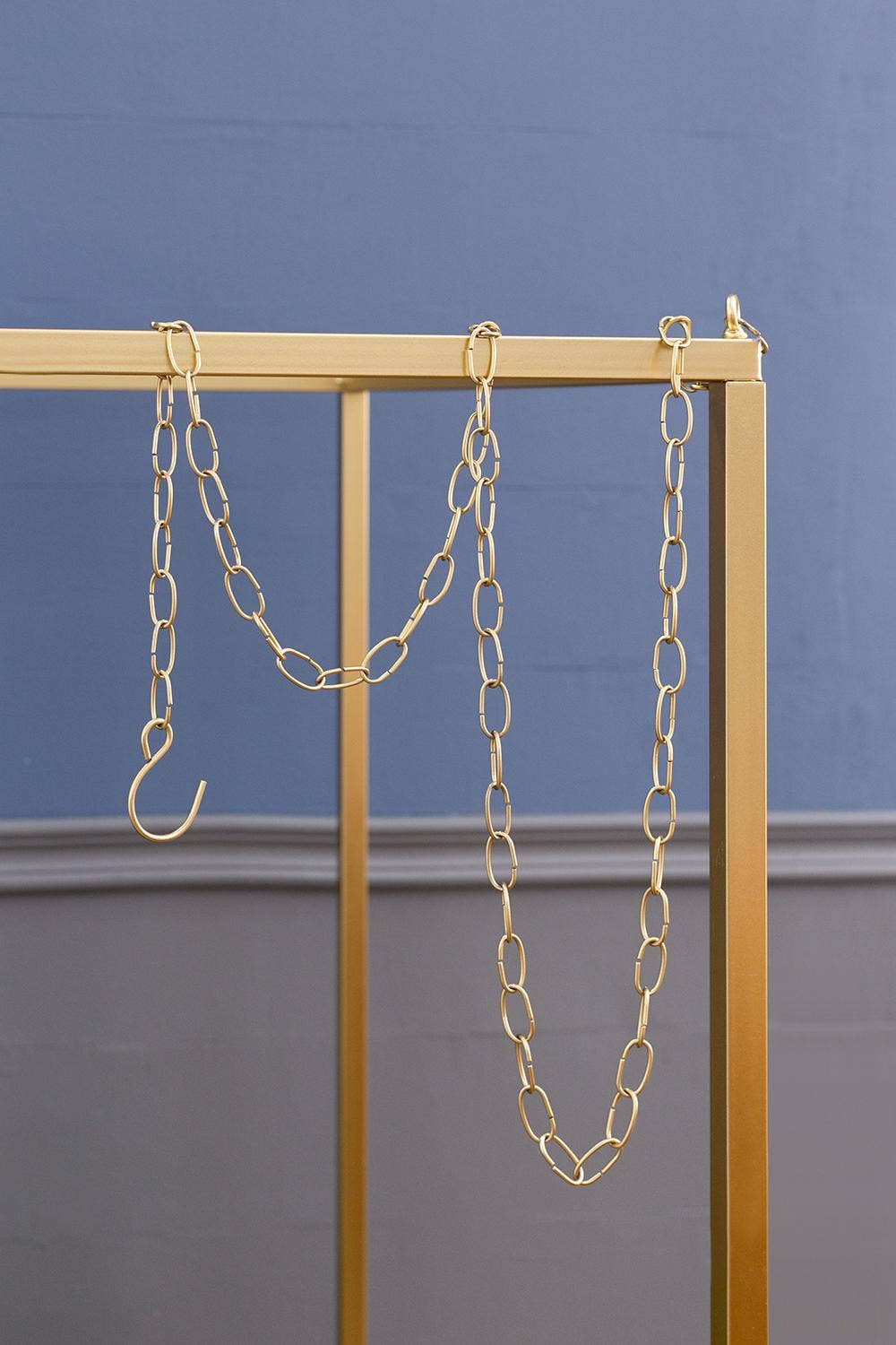 A&B Home Group Inc. – Großhandel Regal – 47x19,5x19,5" Goldener Eisenständer mit Ketten 1Stk/Karton3