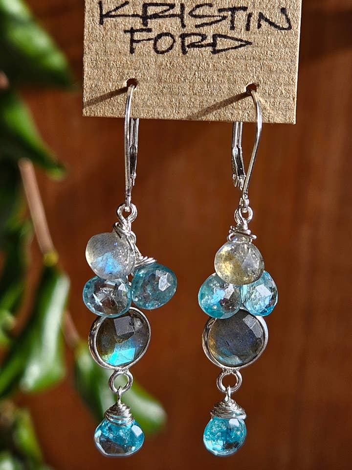 Orecchini Pendenti in Labradorite Oceanica EBK0324 per la vendita all'ingrosso da parte di KRISTIN FORD Jewelry With Meaning