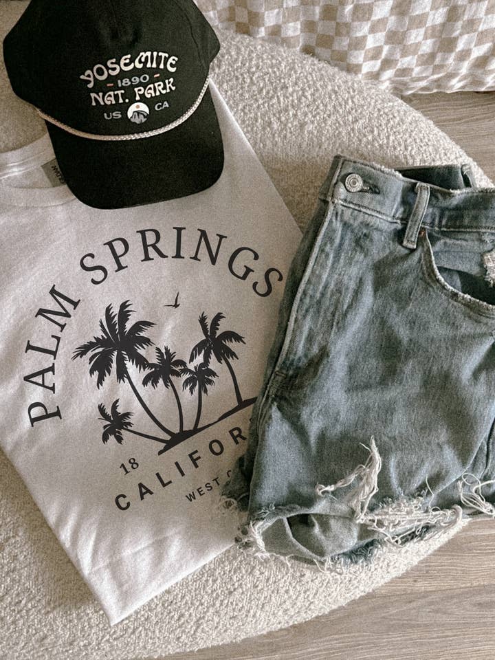 TEE MOLAS DE PALMA por atacado de LOLA MAGNOLIA