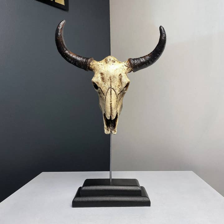 G7T6 - Wholesale Decorative Figurine - Bison Skull Mounted on Stand, Buffalo Skull, Cow Bull Skull1