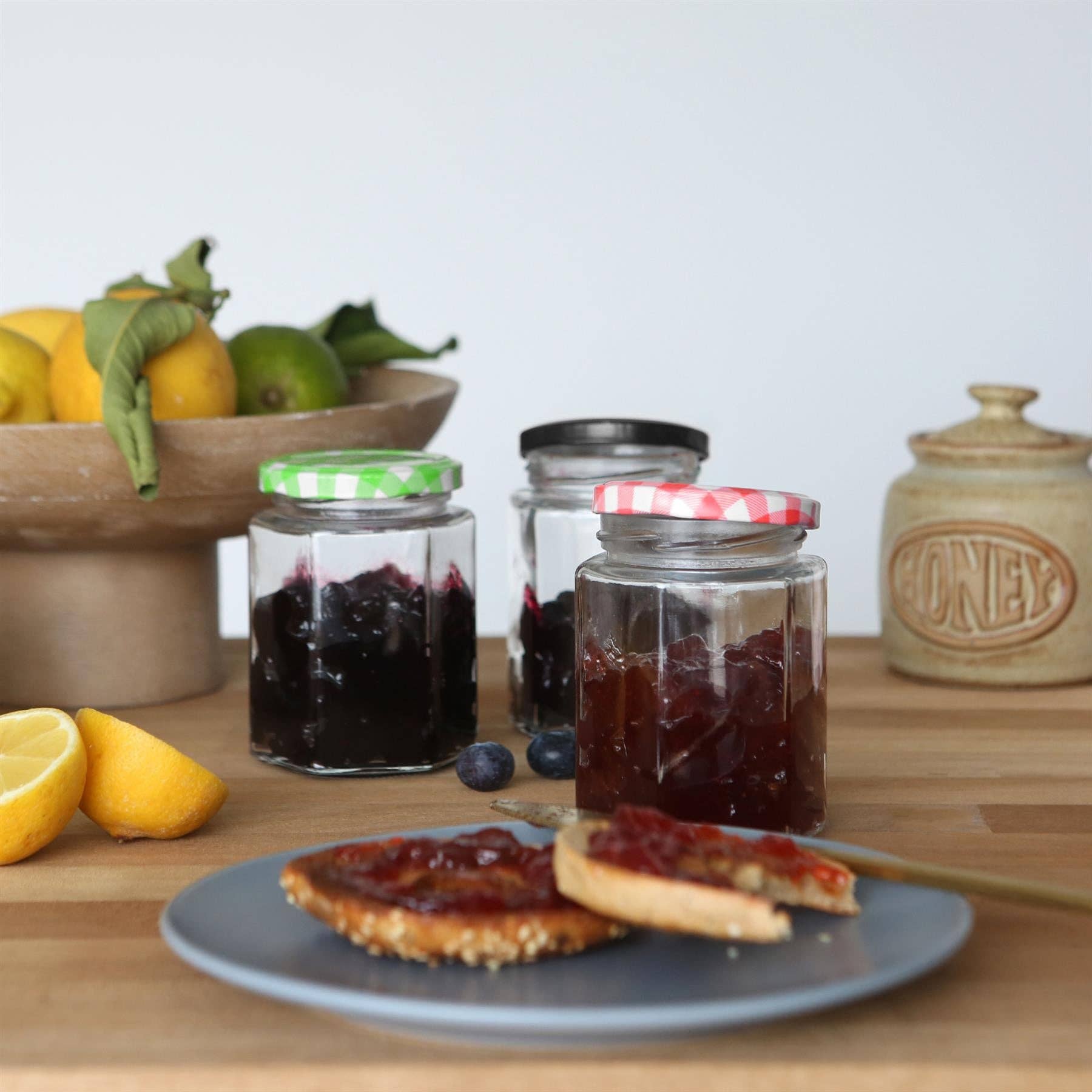 Rinkit Ltd – Jarra por atacado – Frasco de Vidro Hexagonal para Compota com Tampa de 250ml10