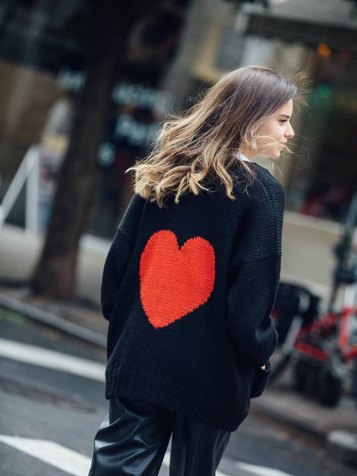 YAPA – wholesale Cardigan – Women’s – Chunky Alpaca heart Cardigan4