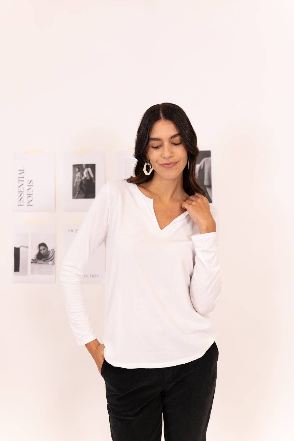 POEMS BCN - Wholesale T-shirt (Zonder tekening) - Dames - T-SHIRT MET V-HALS VAN DAZE0