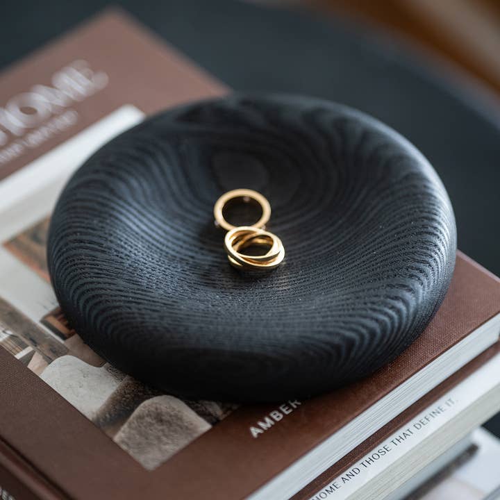 Creating Comfort Lab – Großhandel Schmuckschalen – Handgeschnitztes Schmucktablett aus Holz0