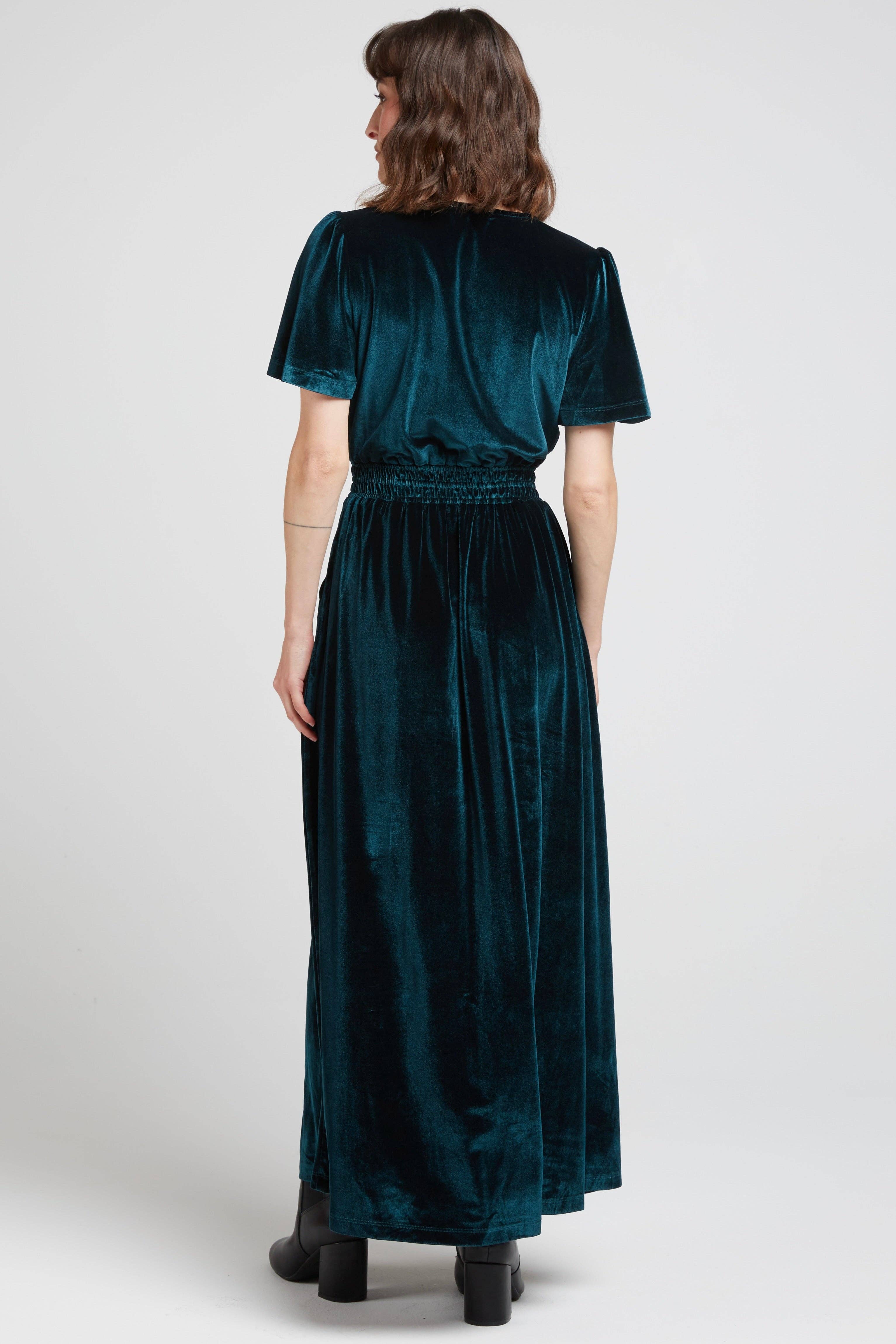 Andy & Lucy - Wholesale Dress - Women's - MILBURN - Long sleeve velvet dress3