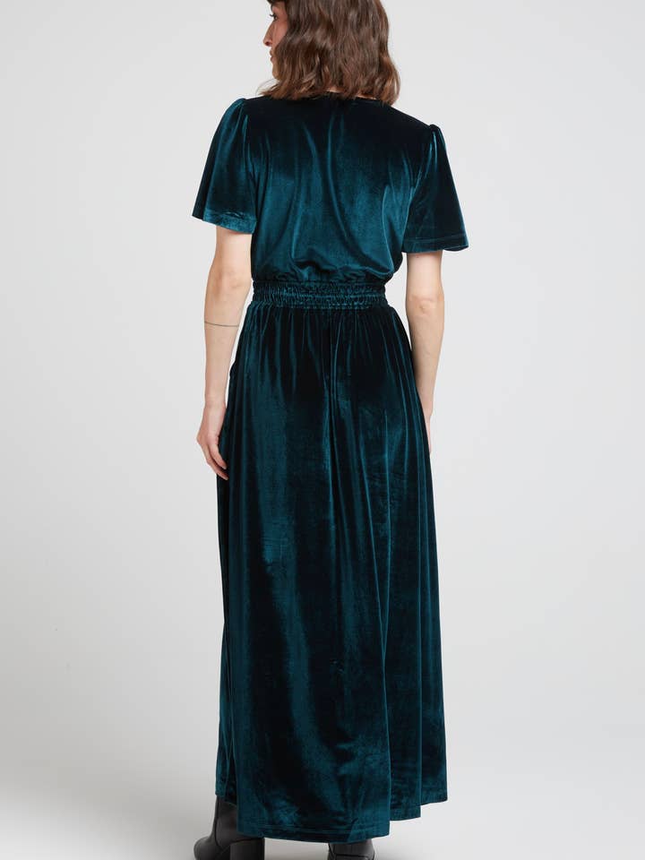 Andy & Lucy - Wholesale Dress - Women's - MILBURN - Long sleeve velvet dress3