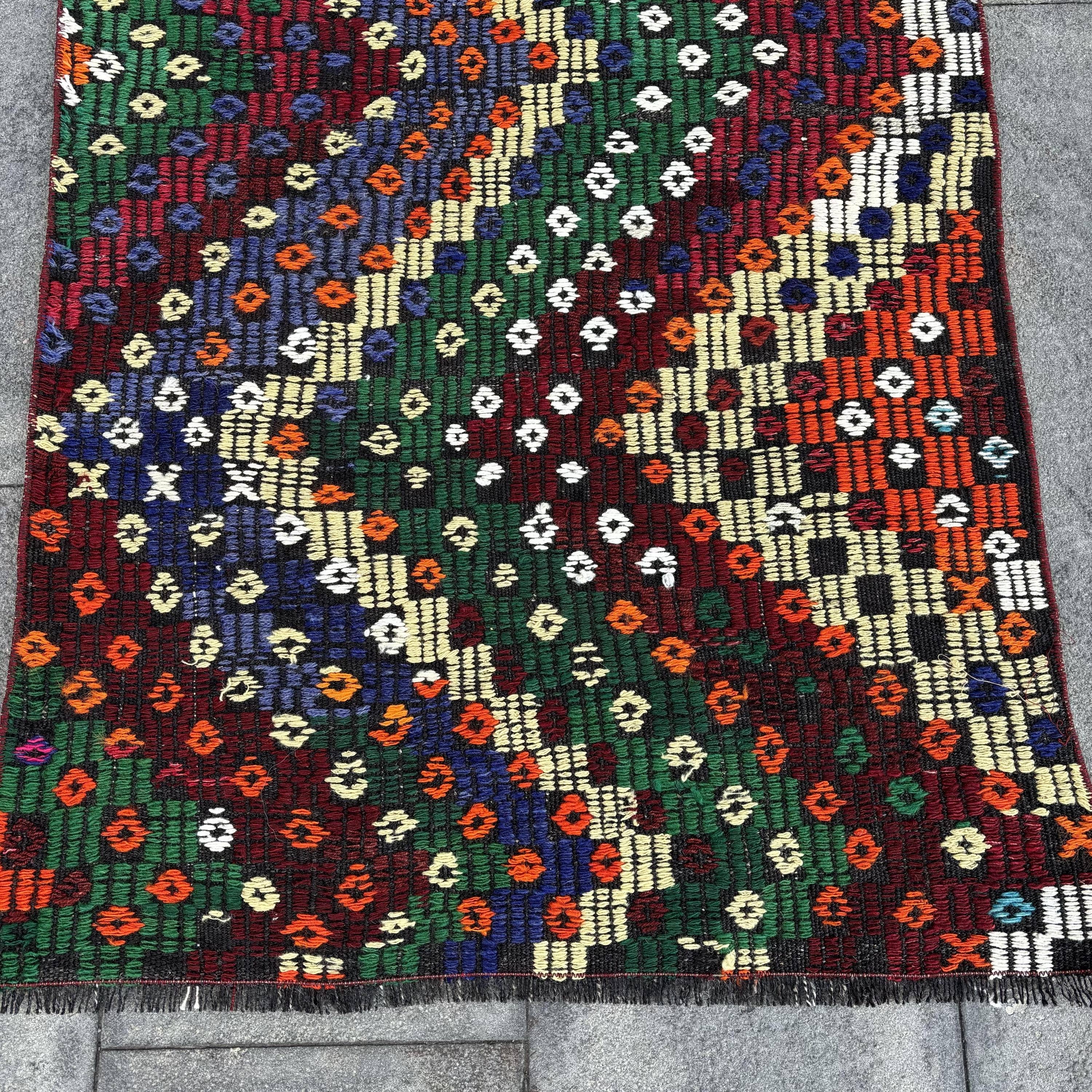 The Loom Wholesale – Großhandel Läufer – Vintage bestickte türkische Kilim-Läuferteppiche 2,6x7,7 ft3