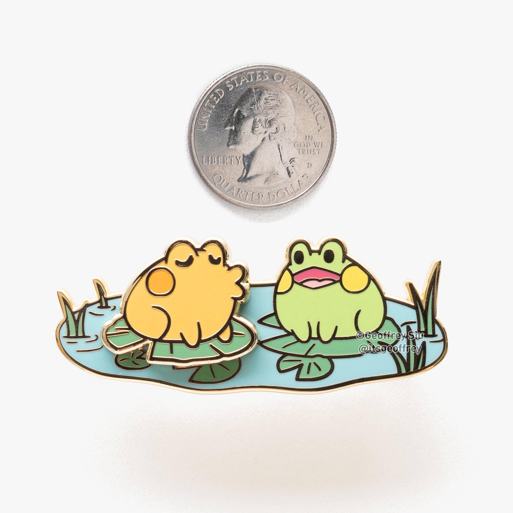 Geoffrey Siu Art LLC - Wholesale Lapel Pin/Button - Kissing Frogs Sliding Hard Enamel Pin4