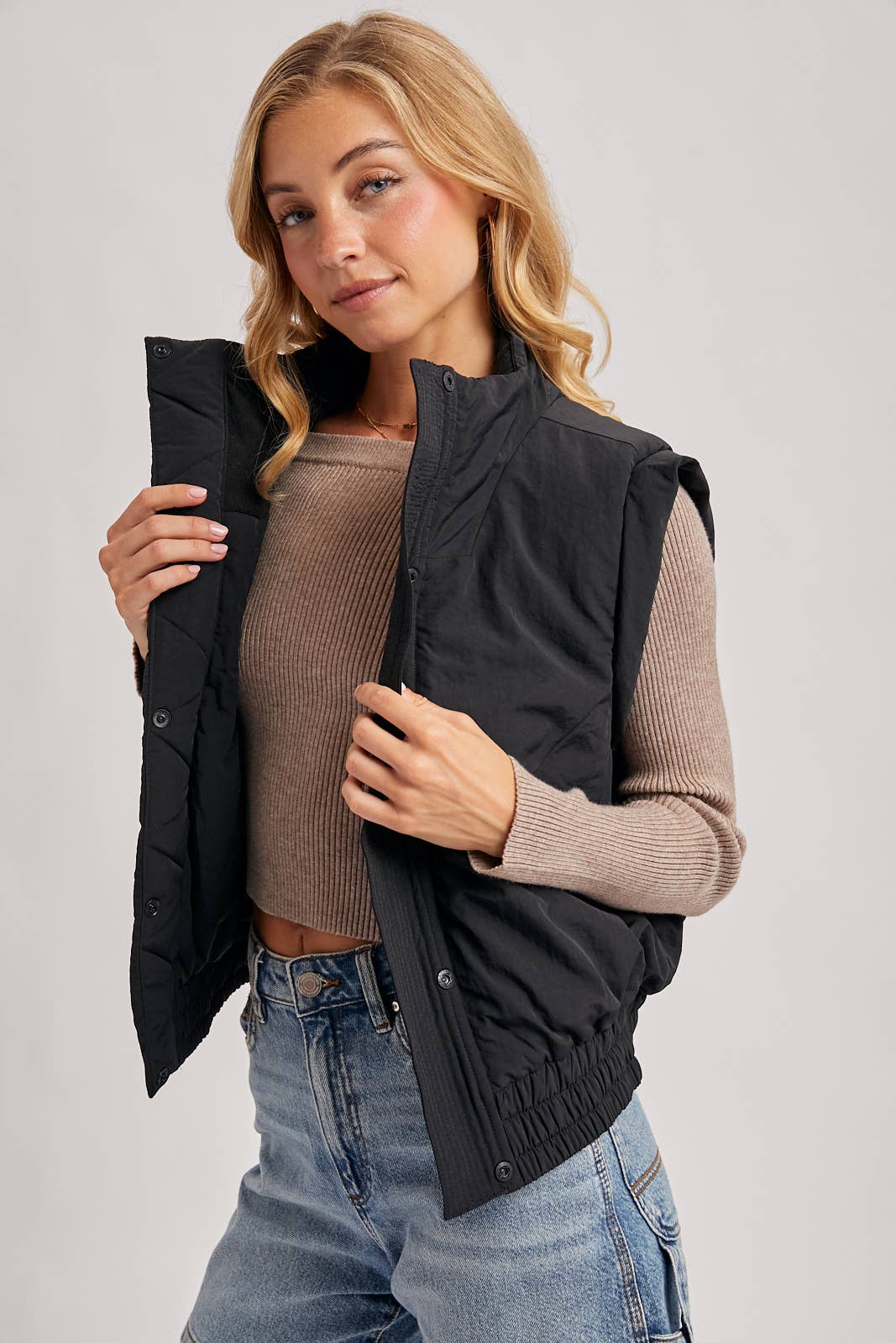 Bluivy - Wholesale Outerwear Vest - Women's - BOMBER STYLE PUFFER VEST WITH POCKETS25