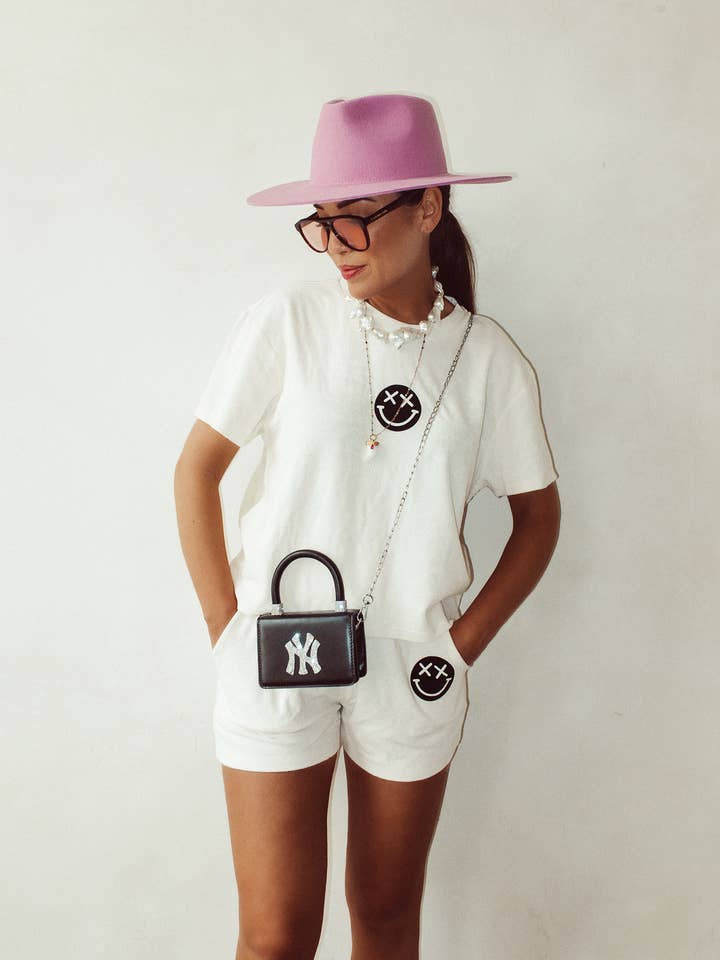 Sæt Badstof Smiley Sort Fløjl | BEMÆRK: Leveringstid 5-6 arbejdsdage for engroshandel hos PINNED by K