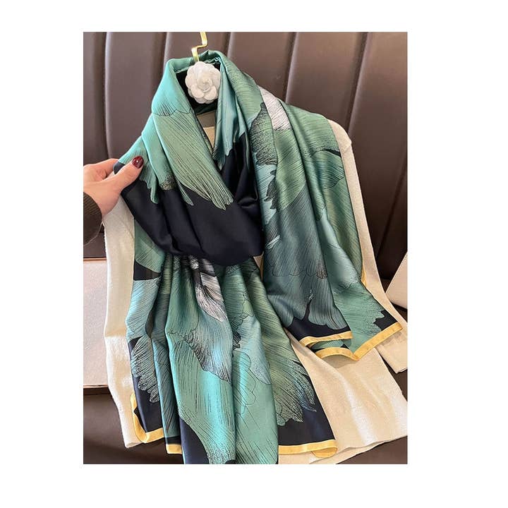 Stilvoller, bedruckter, seidenähnlicher warmer Schal und Schal für den Großhandel von FurDecoration