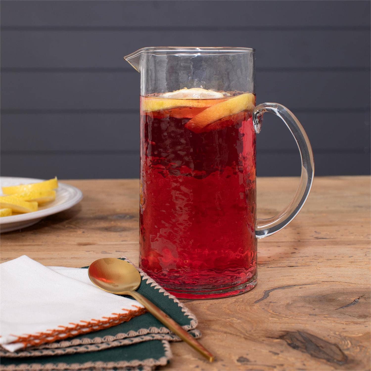 Audrey's Home & Gift - Vendita all'ingrosso Caraffe - Brocca in vetro martellato1