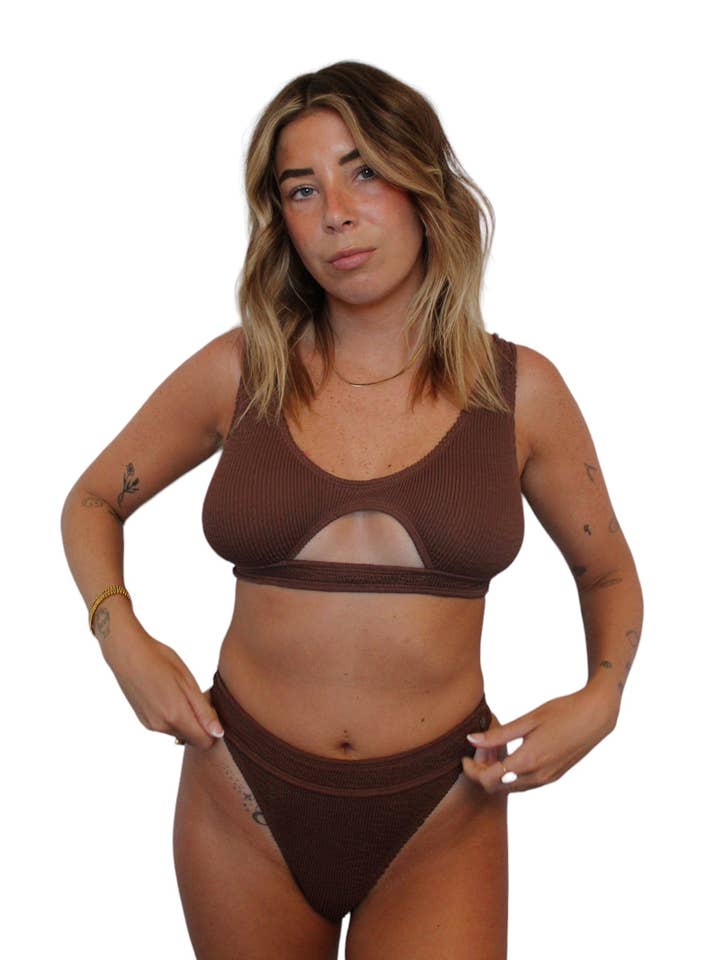 Alix Top - Noix de coco pour la vente par Lokal Swim Co.