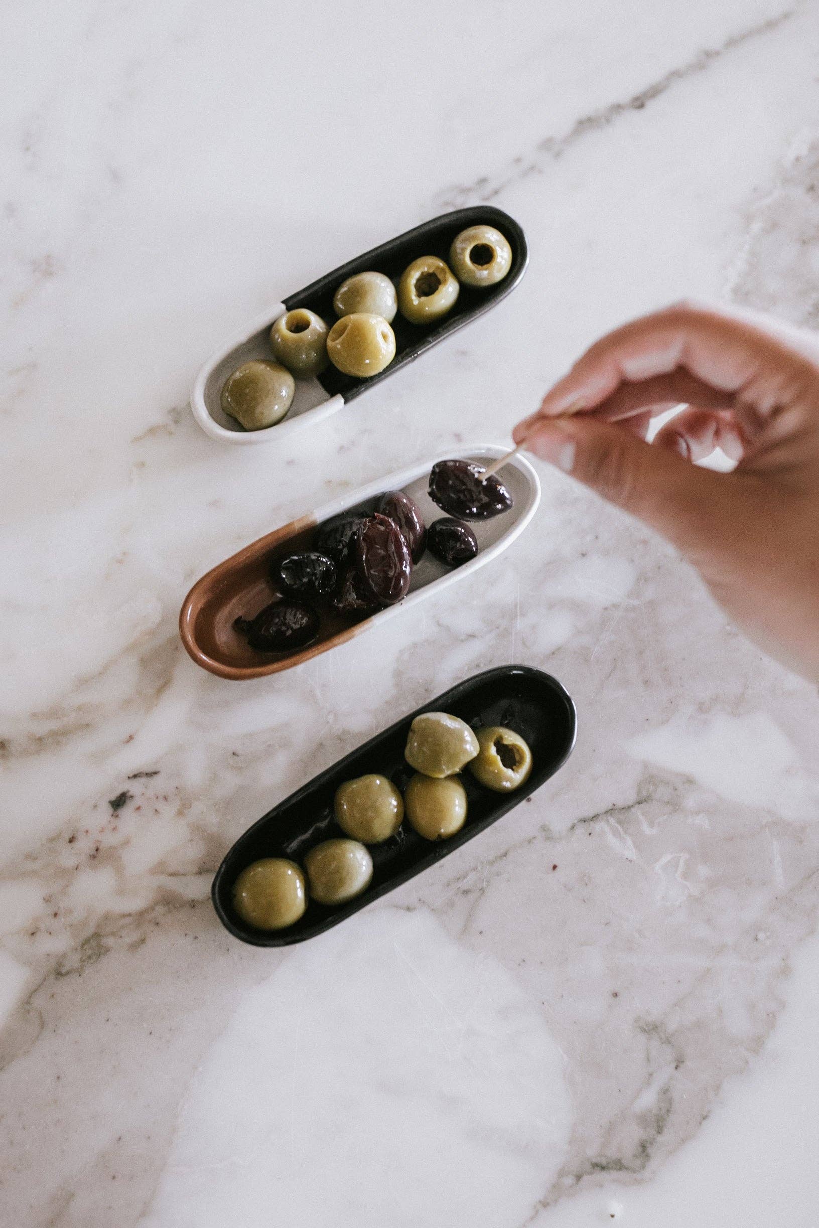 THELIFESTYLEDCO - Wholesale Bowl - Dawson Olive Bowl - Matte Black/White - Set of 23