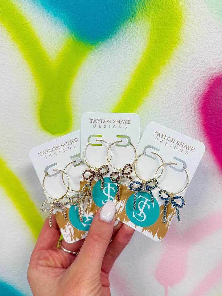 Aros Skye Bow para venta al por mayor de Taylor Shaye Designs