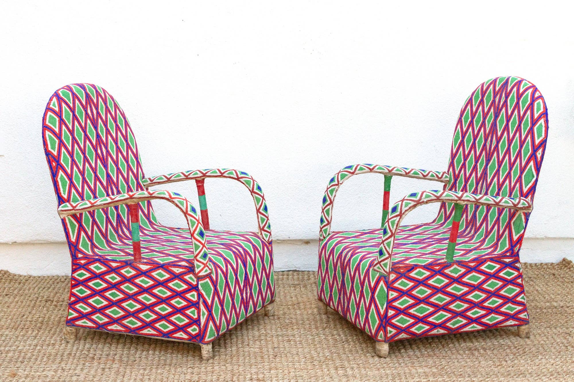 De-cor – wholesale Stol – Par färgglada afrikanska pärlbroderade fåtöljer3