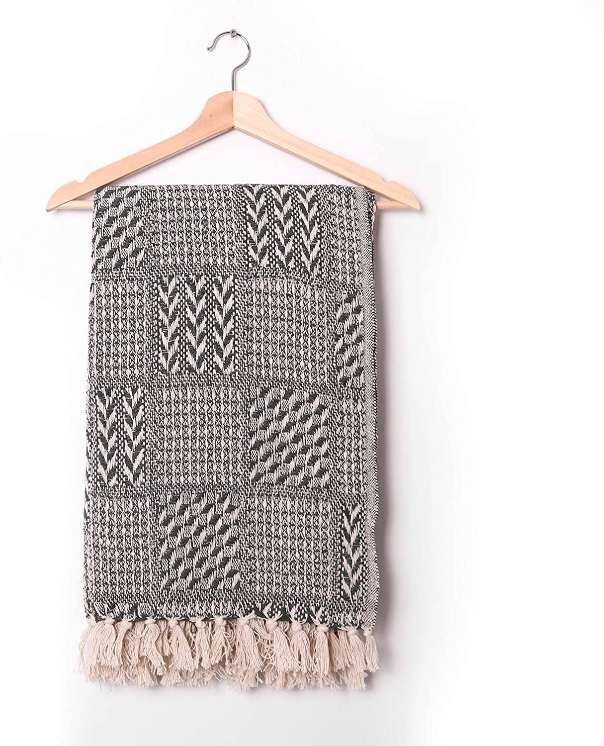 Arkwright Home - Wholesale Throw Blanket - Throw Blanket, Patterned Cotton with modern design17