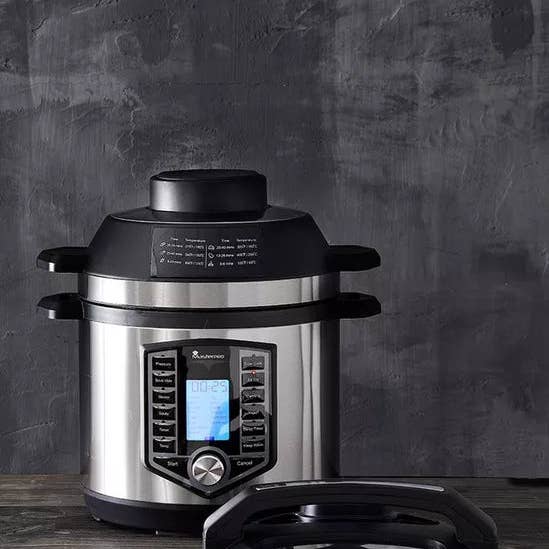 My Wholesale Warehouse – wholesale Kitchen appliance – MasterPro Stainless Steel 12-in-1 Multi-Cooker Air Fryer 1500W 6 Litre Black2