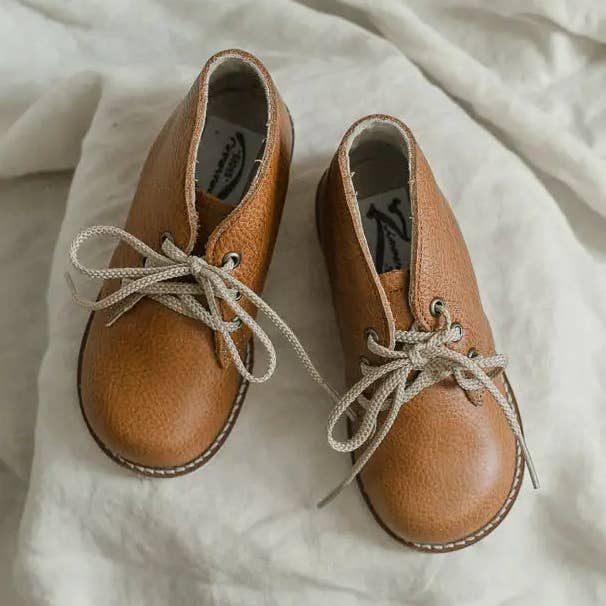 Desert Boot - Cognac voor wholesale door Zimmerman Shoes