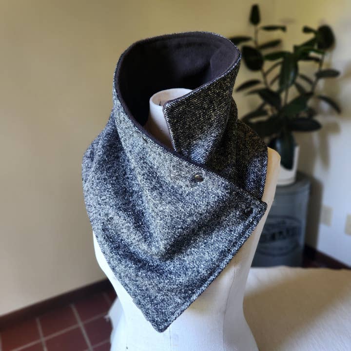Grandma Skills - Wholesale Scarf - Women's - Snap Cowl-Black & White Twill2