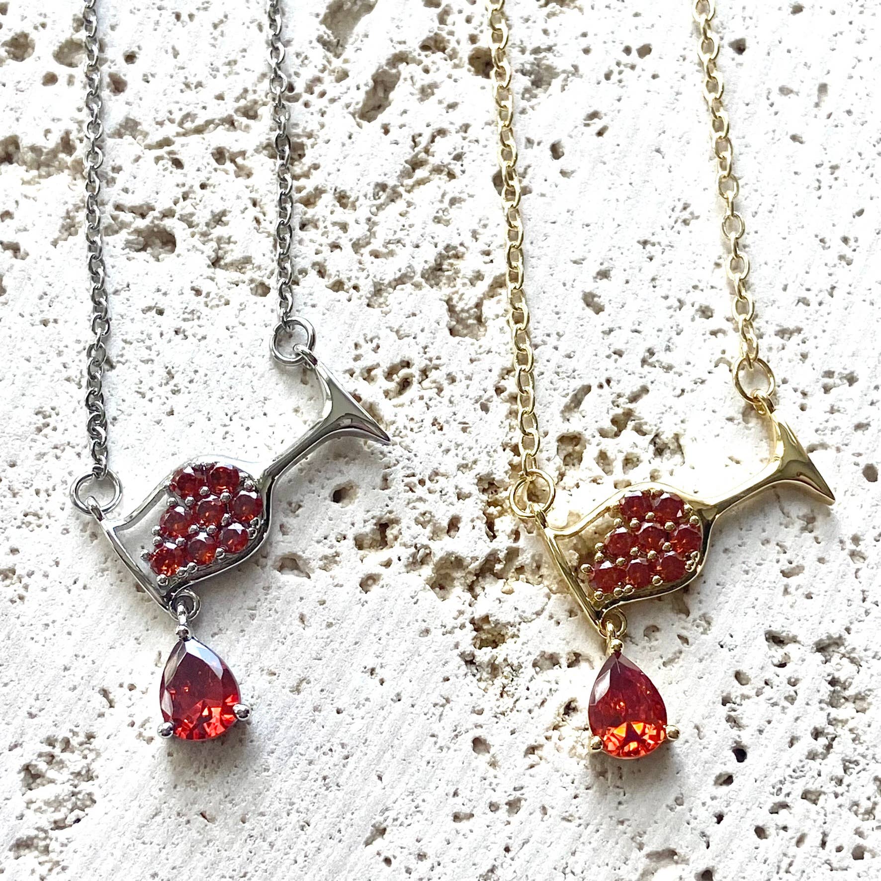 VB&CO Designs Handmade Jewelry - Vente Parures de bijoux - Vin bijoux cadeau cave vignoble cadeau raisin merlot bouteille11