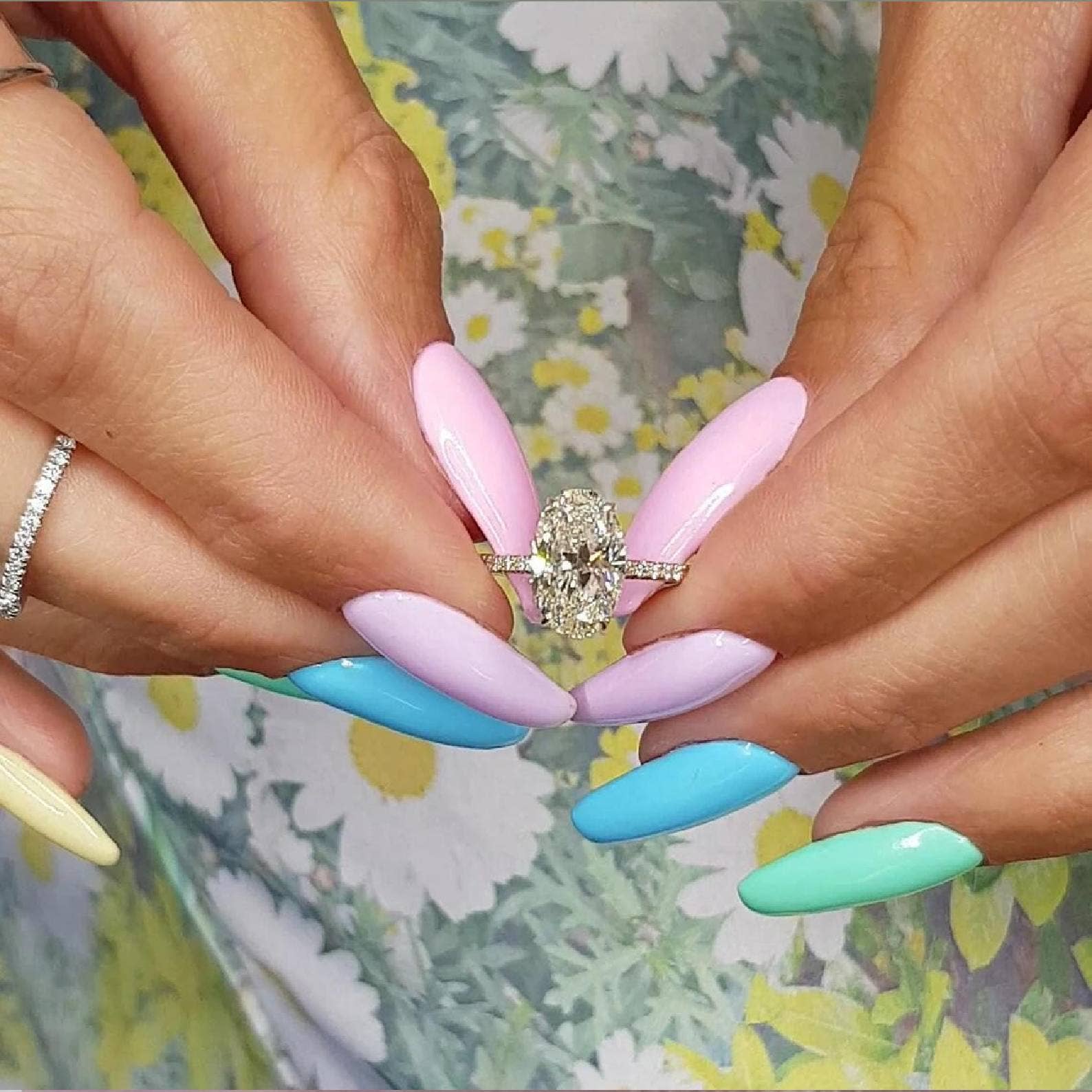 GEMPARA - Vente Bagues de fiançailles - Bague Halo Caché en Moissanite Ovale de 3,00 Carats4