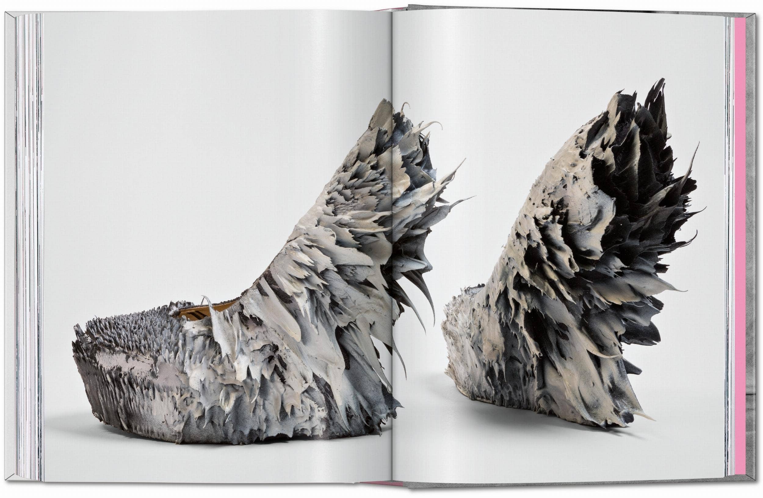 TASCHEN Europe - Wholesale Display Book - Shoes A–Z. 45th Ed. (German, French, English)20