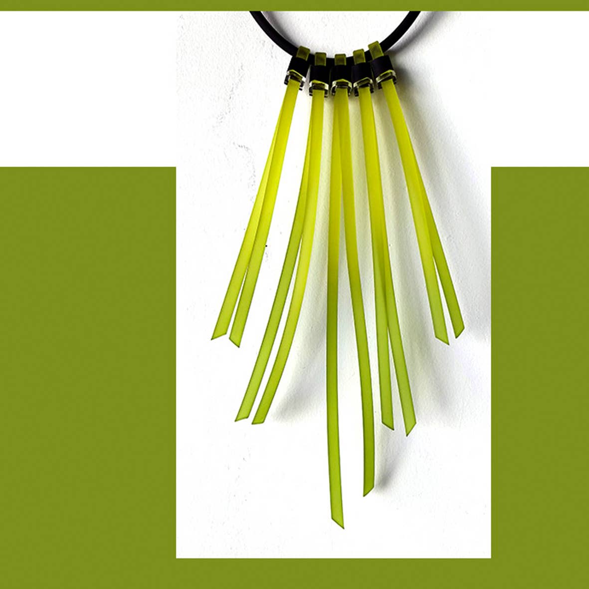 ALEX+SVET – Großhandel Statement-Halsketten – TENERIFFA Gummikette Letzte Stücke7