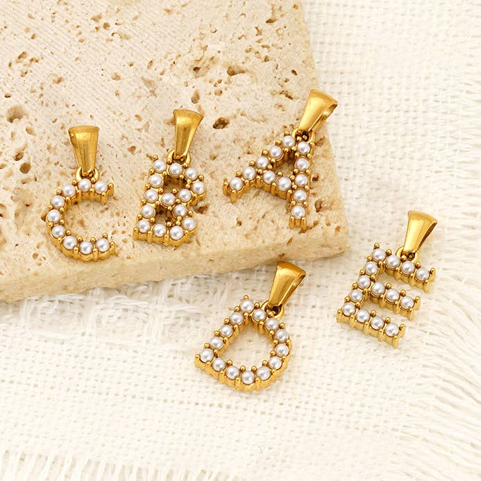 Pearls Letter Pendant for wholesale by Lyonlee