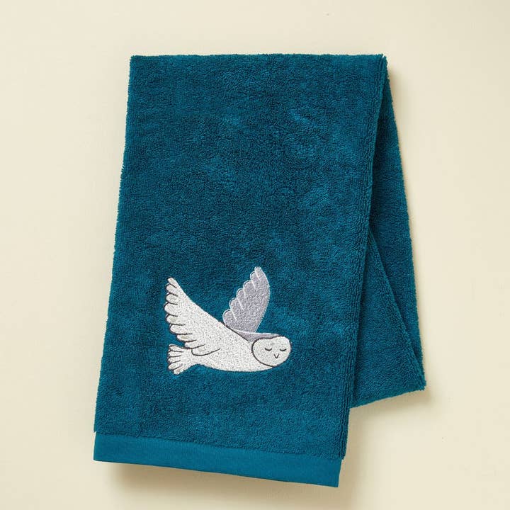 Embroidered kids towel 50x100 Zoé for wholesale by Sylvie Thiriez