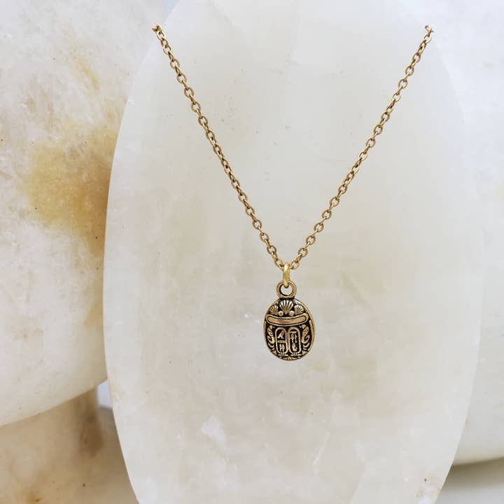 Discoveries, Inc. – wholesale Hänge-/berlockhalsband – Egyptisk skarabé-hänge - Mini, antikguld