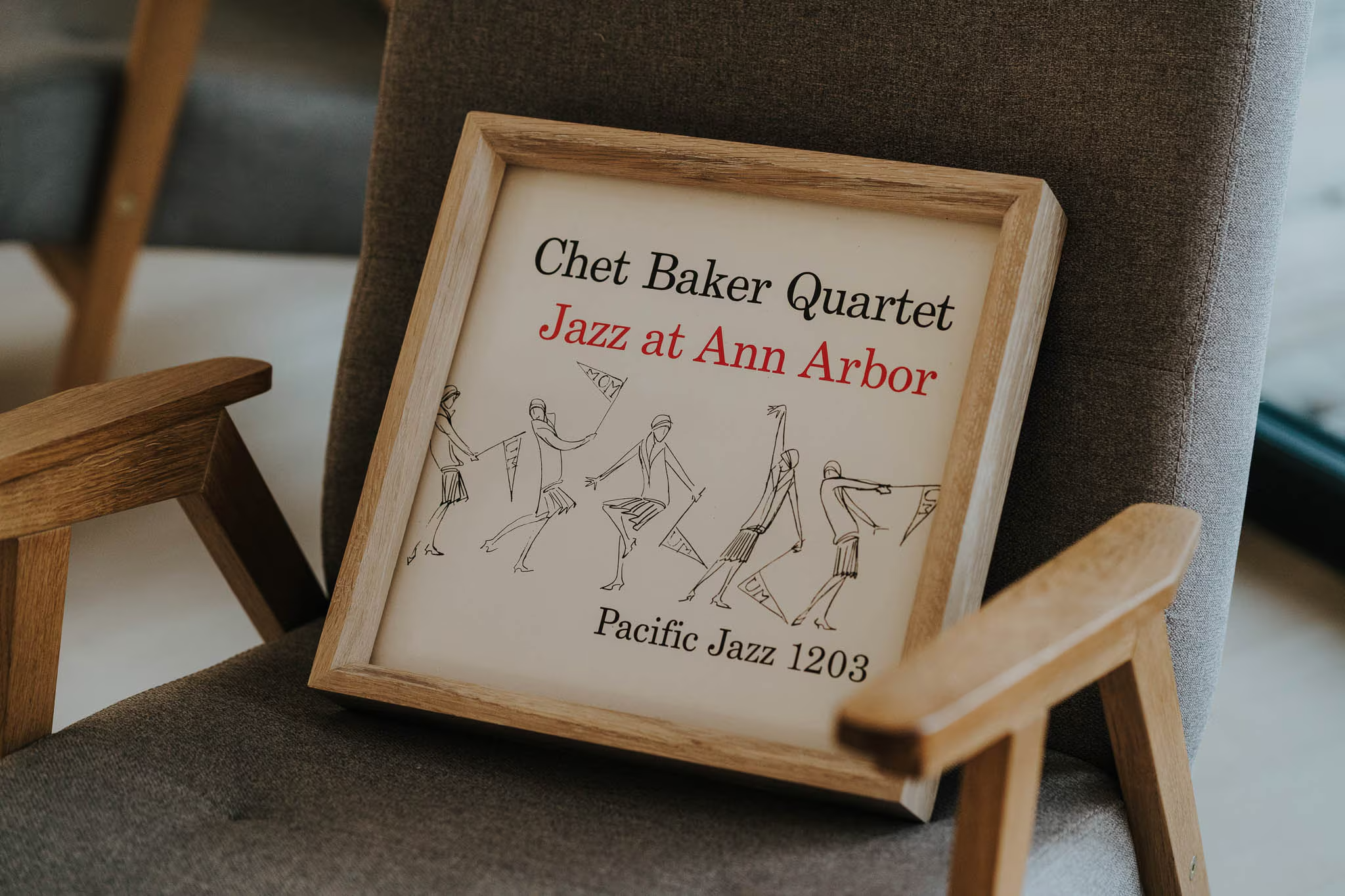 PromiDesign - Wholesale Wall Accent - Oak Vinyl Record Frame for 12-Inch LP Wall or Shelf Display1